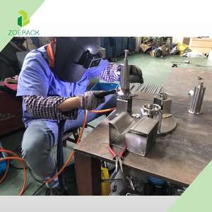 <span class=keywords><strong>Prix</strong></span> d'usine 100-500 BPH Machine de remplissage automatique de bouteilles d'eau minérale de 20 l 19l 5 gallons - Product Image 3