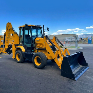 Excellente pelle rétrocaveuse sur pneus JCB 3CX, boîte de vitesses diesel, 6000 kg, rapport inclus, pour la construction, l'agriculture et le défrichement de terres - Product Image 1