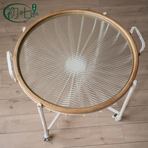Mesa de Centro Estilo Retro Americano con Tapa de Vidrio Templado, Mesa Auxiliar Redonda Pequeña para Sala de Estar con Ruedas - Product Image 4