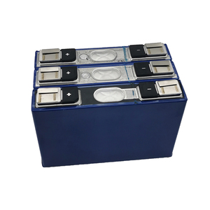 Celda de Batería de Iones de Litio Prismática CATL LiNiMnCoO2 de 60 Ah y 3.2 V, 32.5x174.5x150.5 mm, para Baterías Tesla, Energía Solar/Bicicletas Eléctricas/Respaldo de Energía - Product Image 1