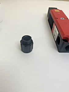 Interruptor de Bloqueo de Seguridad PLC NOS STI TL4019-40243 con Bloqueo de Puerta de Protección - Product Image 3