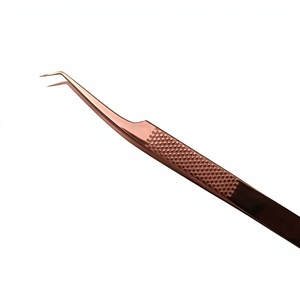 Pinzas Profesionales para Pestañas de Acero Inoxidable de Precisión, con Dientes Suaves, Antimagnéticas, con Logotipo Personalizado, Acabado en Oro Rosa, Clásicas - Product Image 1