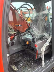 Excavadora de cadenas Doosan DX225 usada, 6 toneladas de peso operativo, en segunda mano, motor, engranajes y rodamientos, modelo 2022 - Product Image 6