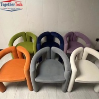 Chaise de maquillage design style crème, minimaliste moderne avec dossier et accoudoirs, tabouret de coiffeuse de luxe léger, mobilier de chambre à coucher et de maison