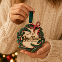 Ornement de Noël personnalisé MERRY |   Couronne décorative découpée au laser en contreplaqué de peuplier multicouche |   Cadeau de Noël personnalisé à suspendre