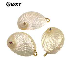WT-JP498 Maravilloso Colgante de Oro con Zirconia en Forma de Trompeta Natural, Accesorio de Collar de la Serie de Verano para Mujer - Product Image 1
