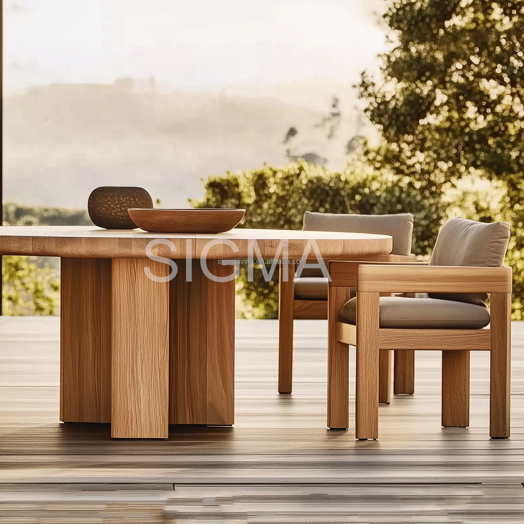 Factory Custom Outdoor Furniture Hotel Villa Restaurant Solid Wood Teak Dining Set Dining Chair with Arm