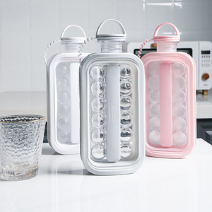 Bouteille à glaçons portable et pliable 2-en-1 en plastique avec couvercle, moule à glaçons en forme de grille pour la maison - Product Image 1