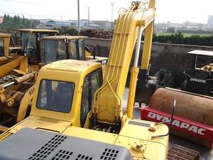 รถขุดตีนตะขาบมือสอง Komatsu PC220 สภาพดี 90% ใช้งานน้อย ขาย - Product Image 3