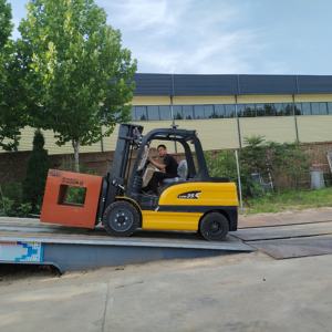 פתרונות הרמה יעילים למלגזות איזון חשמליות קטנות במשקל 2 טון למחסנים ותעשיות - Product Image 3