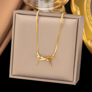 Collana a Croce Impermeabile Trendy in Acciaio Inossidabile Placcato Oro 18K con Catena a Serpente e <span class=keywords><strong>Nodo</strong></span> a Fiocco per Donna, Ideale per Matrimoni e Feste - Product Image 1