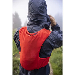 पानी की बोतल धारक और सेल फोन की जेब के साथ पुरुषों के लिए कस्टम हल्का नरम लुभावनी चल हाइड्रेशन बनियान - Product Image 6