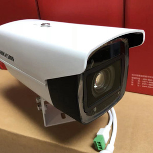   Cámara de Vigilancia Tipo Bala de 4Mp con Lente de 2.8-12mm, Impermeable IP68, para Exteriores - Product Image 2