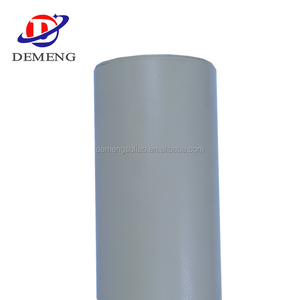 Bâche en plastique <span class=keywords><strong>renforcée</strong></span> fiable et résistante aux déchirures 500GSM 600GSM 700GSM, rouleau <span class=keywords><strong>de</strong></span> bâche PVC blanc laminé pour <span class=keywords><strong>serre</strong></span> extérieure - Product Image 2