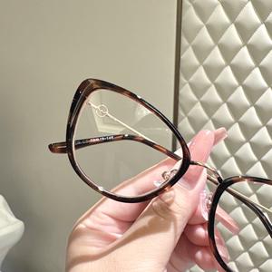 Gafas Ópticas Danyang Cat Eye, Montura 52-18-145, Anti Luz Azul, Montura Completa, Unisex, Lentes Acrílicas - Product Image 1