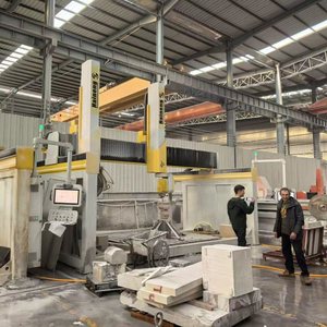 Centre d'usinage CNC à 6 axes à double tête pour le traitement de la pierre, scie à pont pour marbre et granit, machine de sculpture 3D - Product Image 6