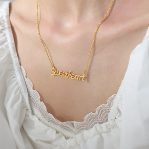 Collier avec pendentif en lettres pour femme en acier inoxydable plaqué or 18 carats personnalisé, <span class=keywords><strong>barre</strong></span> <span class=keywords><strong>de</strong></span> nom personnalisée, hypoallergénique, cadeau tendance, mode - Product Image 4