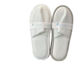 Set de Artículos de Aseo Desechables para Hotel con Pantuflas, Cepillo de Dientes, Pasta de Dientes, Champú, Gel de Baño, Muestra Disponible, Logotipo Personalizado - Product Image 5