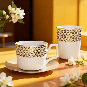 Platos de Cena de Porcelana Fina de Lujo con <span class=keywords><strong>Diseño</strong></span> Geométrico Dorado y Logotipo de Flor de Cuatro Hojas, <span class=keywords><strong>Vajilla</strong></span> para Hogar, Hoteles y Banquetes - Product Image 5