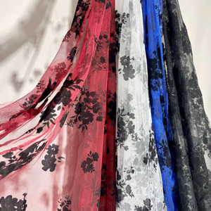 Tissu en tulle de maille de polyester floqué floral <span class=keywords><strong>personnalisé</strong></span>, texture légère et transparente pour vêtements féminins, jupes, lingerie et décoration - Product Image 6