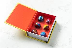 Grands boîtes-cadeaux écologiques en <span class=keywords><strong>chocolat</strong></span> biodégradable avec fermeture magnétique Impression UV Doublure en plastique transparent Inserts de plateau personnalisés - Product Image 3