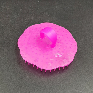 Cepillo para champú con forma de flor de ciruelo, cepillo para champú de goma suave, cepillo para el cuerpo, cepillo para masaje de cabeza, cepillo de plástico para limpieza con champú - Product Image 3