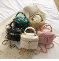 KALANTA Sacs à main pour femme, sac bandoulière mode avec chaîne, mini sacoche, pochette à rouge à lèvres, sac à cosmétiques, sac à main croisé pour femme