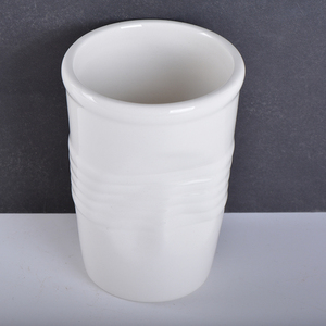 Tasses en céramique froissées, récipients à boire uniques et élégants - Product Image 5