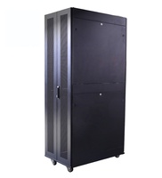Baies de serveur de centre de données 19 pouces 42U/45U avec portes avant/arrière ventilées, panneaux latéraux séparés, protection IP20, charge statique de 1500 kg