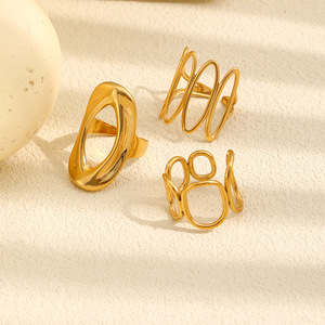 Ensemble de bagues ovales ajourées en acier inoxydable plaqué or 18 carats PVD, design à ligne ouverte, pour femme, unique, tendance, élégant, chic, pour le quotidien - Product Image 1