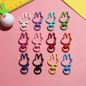 Porte-clés chat DIY en alliage, tête de lapin creuse avec pendentif cœur coloré, tendance mode, style mignon pour fille, breloque de sac - Product Image 3