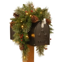 Décoration de Noël : Champignon sur piquet, Décoration de boîte aux lettres pour sapin de Noël, Couronne, Guirlande de fruits rouges, Pomme de pin, Lumières chaleureuses