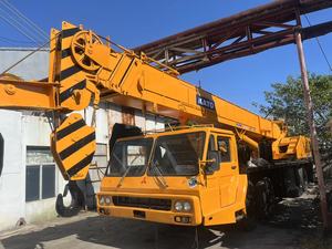 Grúa Móvil Usada Kato de 40 Toneladas con Motor Cummins, Componentes Kawasaki ENERPAC, Pluma de 30M, Equipo de Elevación para Construcción - Product Image 4