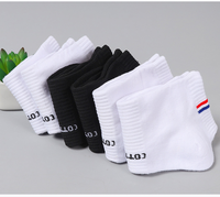 Kaus kaki pergelangan kaki katun poliester pendek Pria Breathable Logo kustom