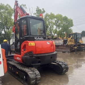 รถขุดขนาดเล็กมือสอง KX163-5 น้ำหนัก 5 ตัน เครื่องยนต์ Kobelco ได้รับการรับรองมาตรฐาน CE รุ่นปี 2022 บุ้งกี๋ขนาด 0.3 เมตร ใช้งานมาแล้ว 0-2000 ชั่วโมง พร้อมส่งออก - Product Image 2