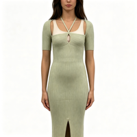 Robe en maille côtelée bleue fendue à manches courtes pour femme, qualité supérieure, sur mesure OEM & ODM, vente en gros - Ashley Madi