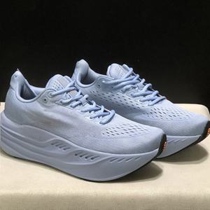 Nouvelles Chaussures de Course d'Extérieur Mixtes 2025 à Lacets pour Hommes et Femmes, Modèle Automne-Hiver, Style Amortissant et Rehaussant la Taille - Product Image 2