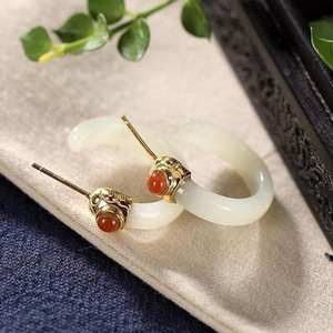 <span class=keywords><strong>2022</strong></span> gran oferta nuevo Color Corea Hetian Jade aro pendiente <span class=keywords><strong>C</strong></span> en forma de Jade pendiente para <span class=keywords><strong>mujer</strong></span> - Product Image 3