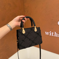 Nouveau sac carré à bandoulière uni, tendance, polyvalent, de niche, haut de gamme, sac à main pour femme