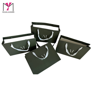 Sac à main en carton de luxe durable pour l'emballage de produits ménagers et cosmétiques, sacs en papier personnalisés avec logo imprimé - Product Image 2