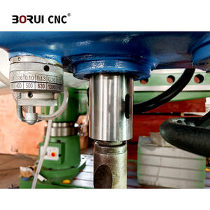 Machine de perçage radiale à grande vitesse Z3063 avec base renforcée et <span class=keywords><strong>colonne</strong></span> large pour la fabrication d'acier de construction - Product Image 4