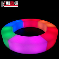 Banc LED modulaire incurvé, siège lumineux RGB à changement de couleur, banc serpent lumineux rechargeable pour événements, mariages et salons