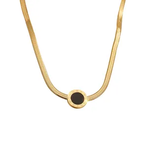 T007 version coréenne simple collier en acier titane femme plat serpent os romain coquille noire lumière luxe clavicule chaîne
