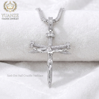 Vente en gros de pendentifs de style hip-hop, bagues personnalisées pour hommes et femmes, cadeaux pour les fêtes, les anniversaires, les anniversaires de mariage et Noël