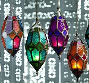 Conception arabe vente chaude lanterne à bougie suspendue en verre de couleur traditionnelle marocaine Ramadan pour les décorations intérieures et extérieures - Product Image 3