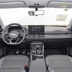 Auto Usado <span class=keywords><strong>de</strong></span> Pasajeros Geely Emgrand 2025, ≤3 Años, 1.5L 5MT Dragon Sedan FWD Manual, Maletero <span class=keywords><strong>de</strong></span> 520L - Product Image 3
