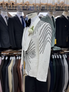 Traje de Tres Piezas Blanco Elegante de Talla Grande, Perfectamente Confeccionado <span class=keywords><strong>para</strong></span> <span class=keywords><strong>Hombres</strong></span>, <span class=keywords><strong>para</strong></span> Bodas, Fiestas y Reuniones Formales de Alto Nivel - Product Image 5