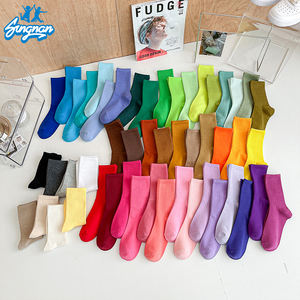 थोक फैशन ठोस रंग बुनाई मोजे खेल योग के लिए उच्च गुणवत्ता वाले कपास कस्टम क्रू मोजे - Product Image 2