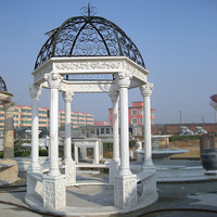 Grande pergola en marbre sculpté à la main, style romain grec, pour extérieur, à vendre
