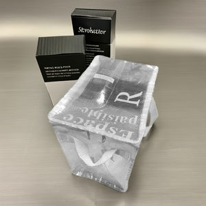 Embalaje de cosméticos reciclables ecológicos de alta calidad, bolsa de compras de plástico cuadrada de Vietnam, superficie de estampado en caliente con cremallera para - Product Image 2